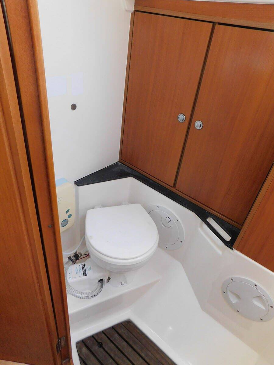 Sailing yacht Bavaria Cruiser 36 Ifigenia