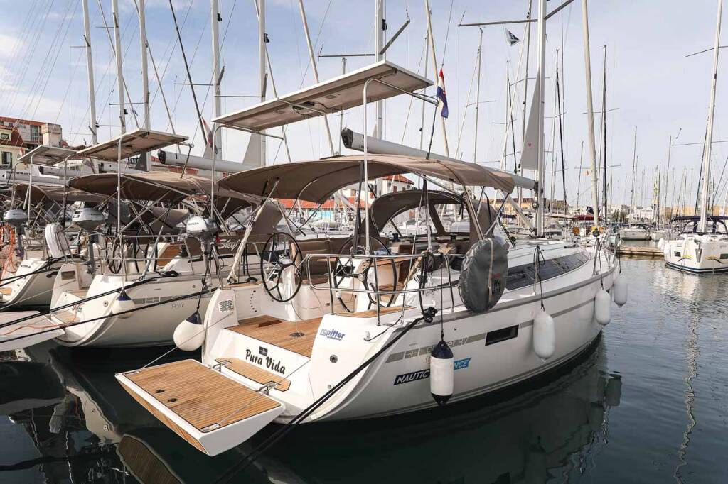 Segelyachten Bavaria Cruiser 37 Style Pura Vida