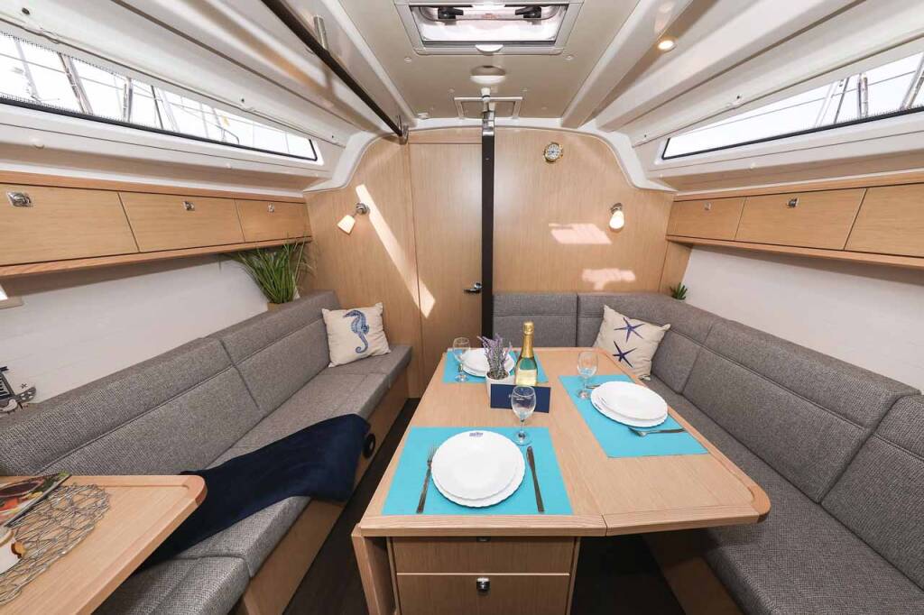 Segelyachten Bavaria Cruiser 37 Style Pura Vida