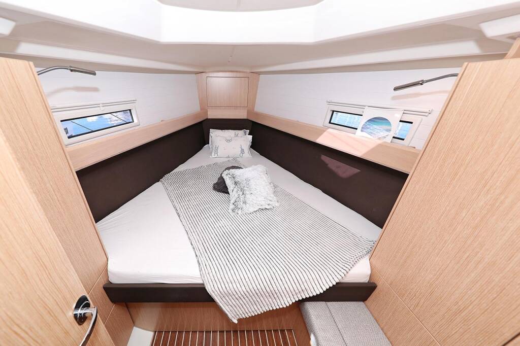 Sailing yacht Bavaria Cruiser 37 Bahari