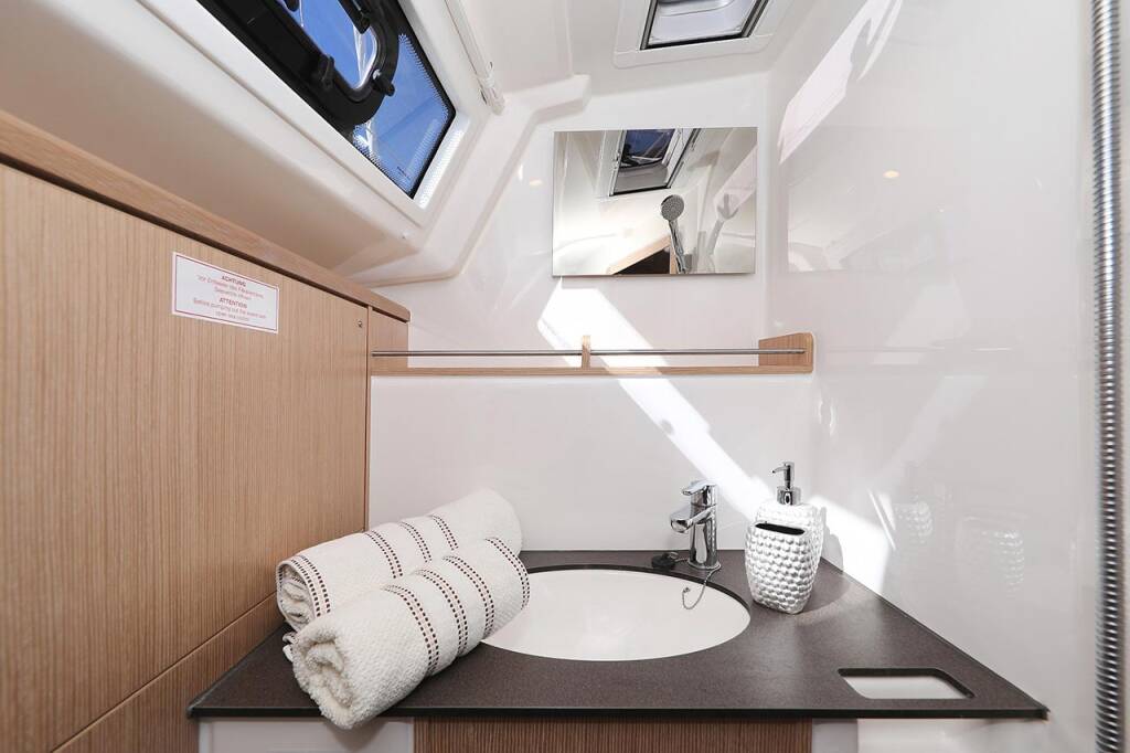 Sailing yacht Bavaria Cruiser 37 Bahari
