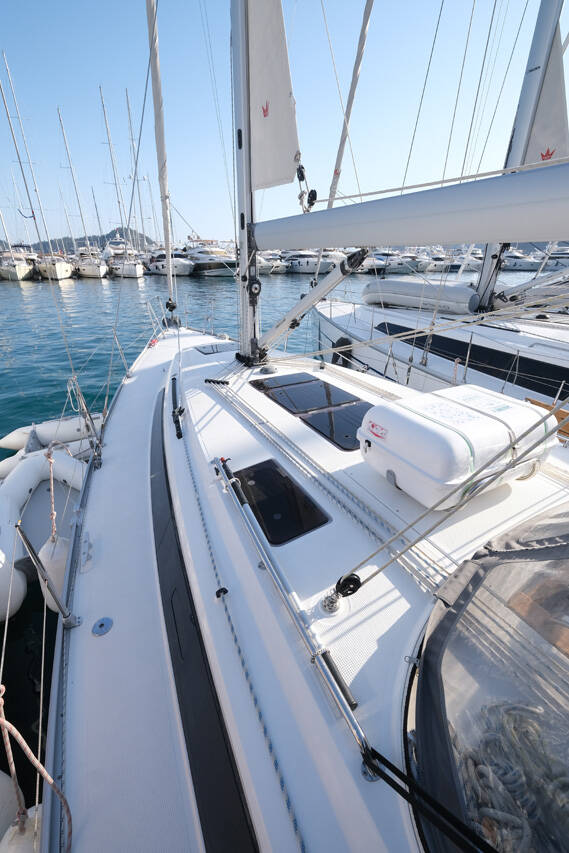 Segelyachten Bavaria Cruiser 37 Crush