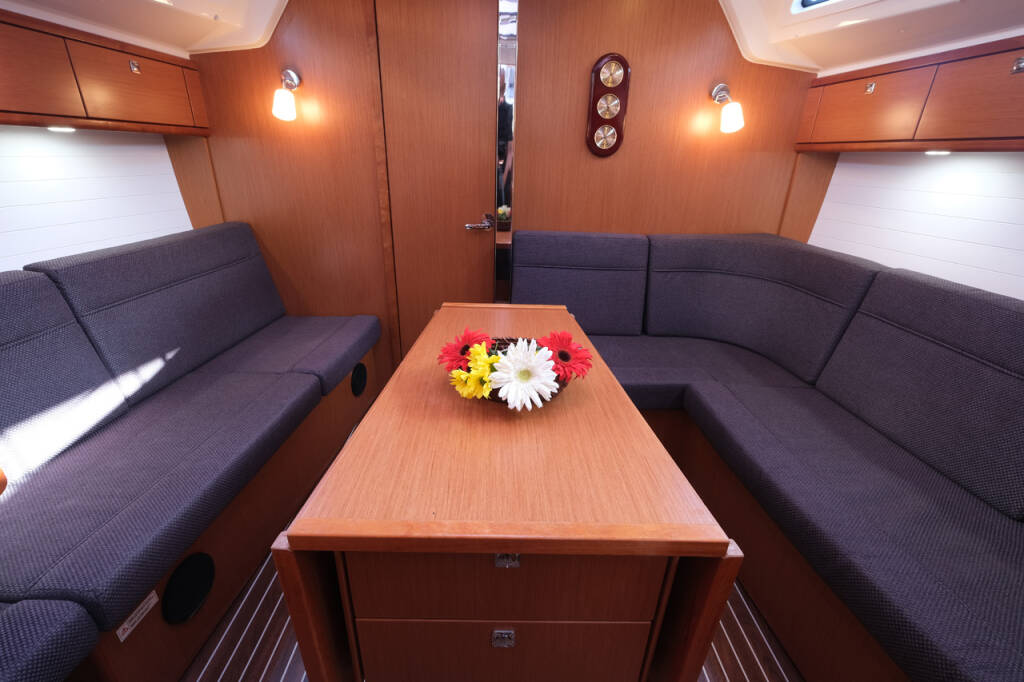 Segelyachten Bavaria Cruiser 37 Crush