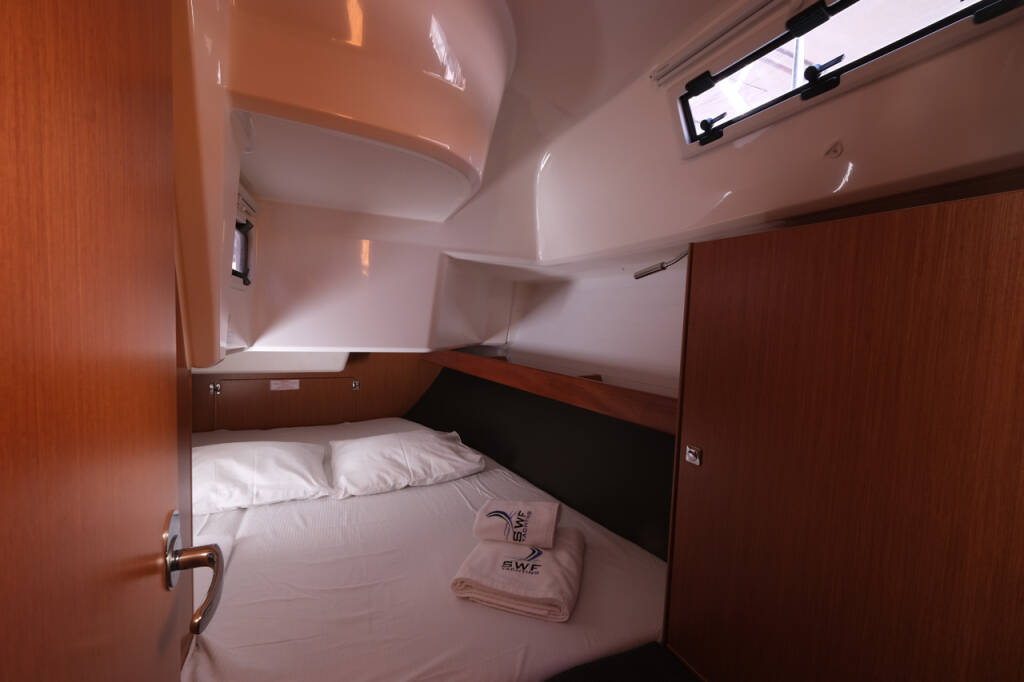 Segelyachten Bavaria Cruiser 37 Crush