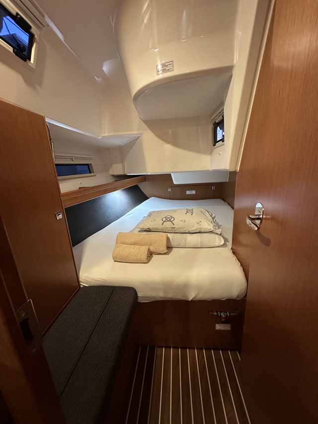 Sailing yacht Bavaria Cruiser 37 Emira
