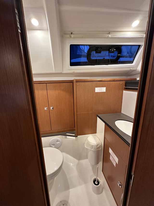 Sailing yacht Bavaria Cruiser 37 Emira