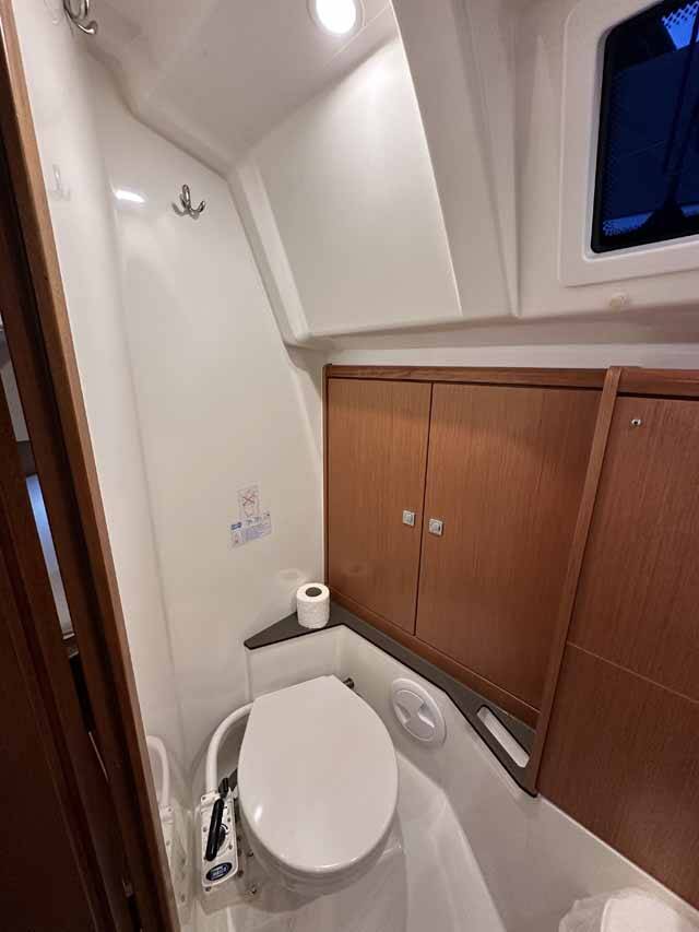 Sailing yacht Bavaria Cruiser 37 Emira