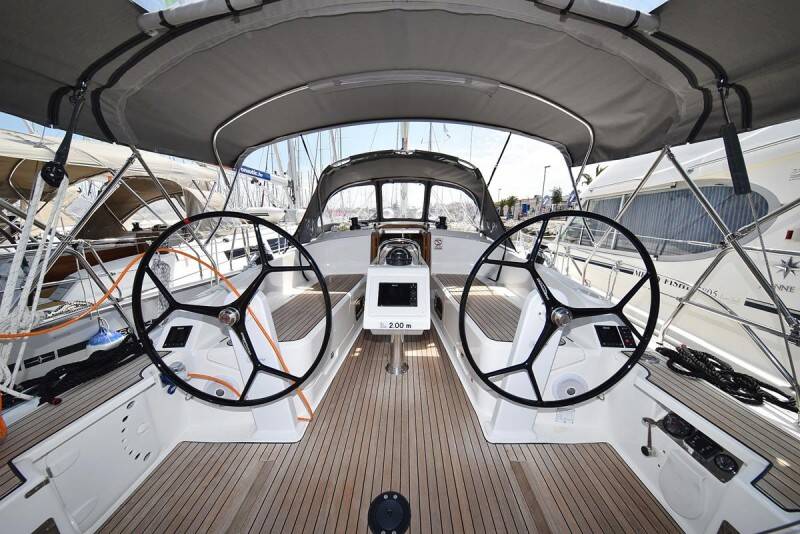 Sailing yacht Bavaria Cruiser 37 Sofija