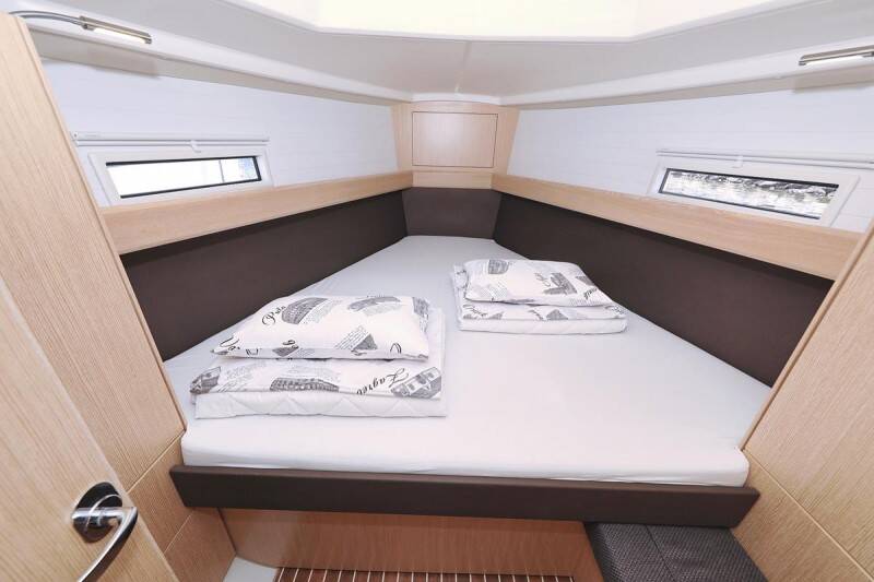 Sailing yacht Bavaria Cruiser 37 Sofija