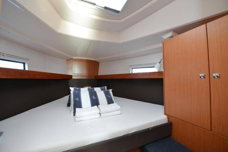Sailing yacht Bavaria Cruiser 37 Eneja