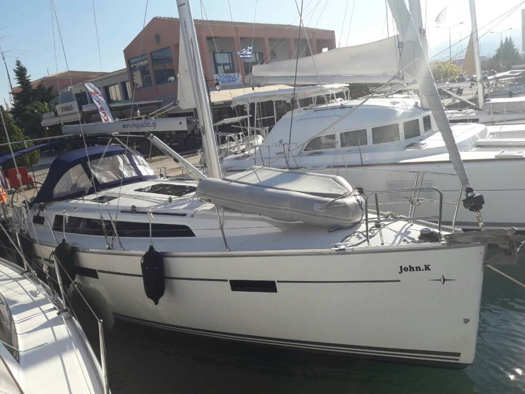 Sailing yacht Bavaria Cruiser 37 John K