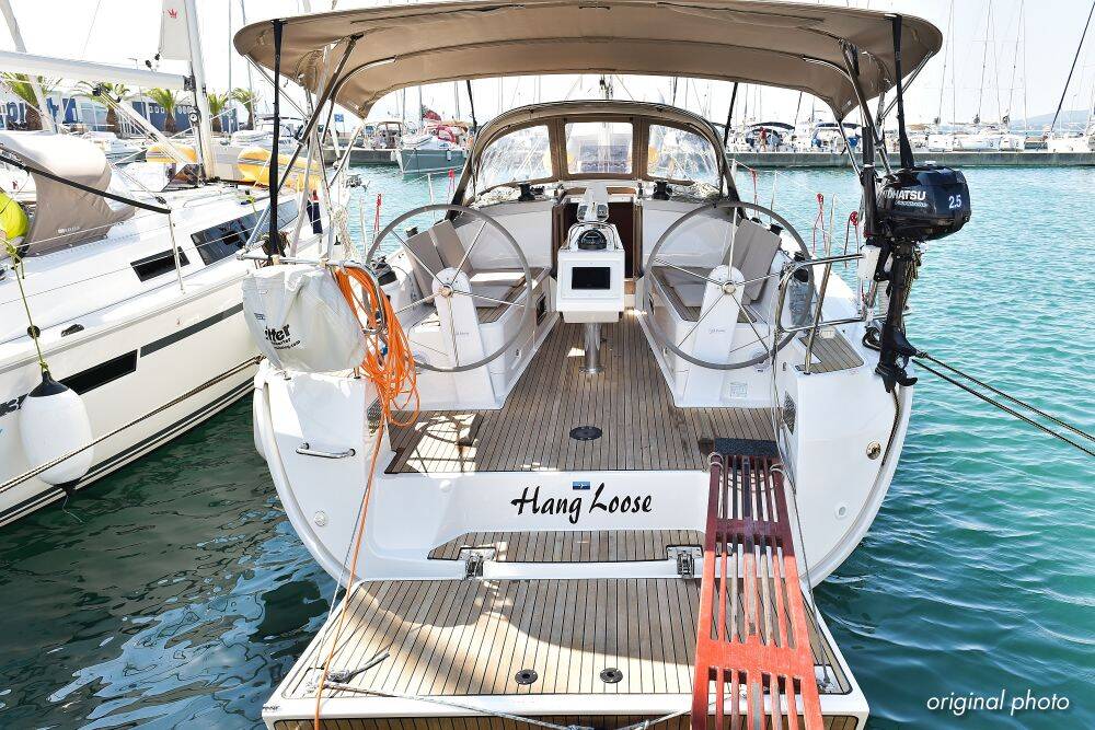 Sailing yacht Bavaria Cruiser 37 Hang Loose