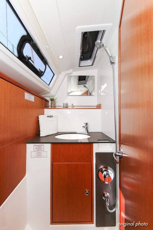 Sailing yacht Bavaria Cruiser 37 Hang Loose