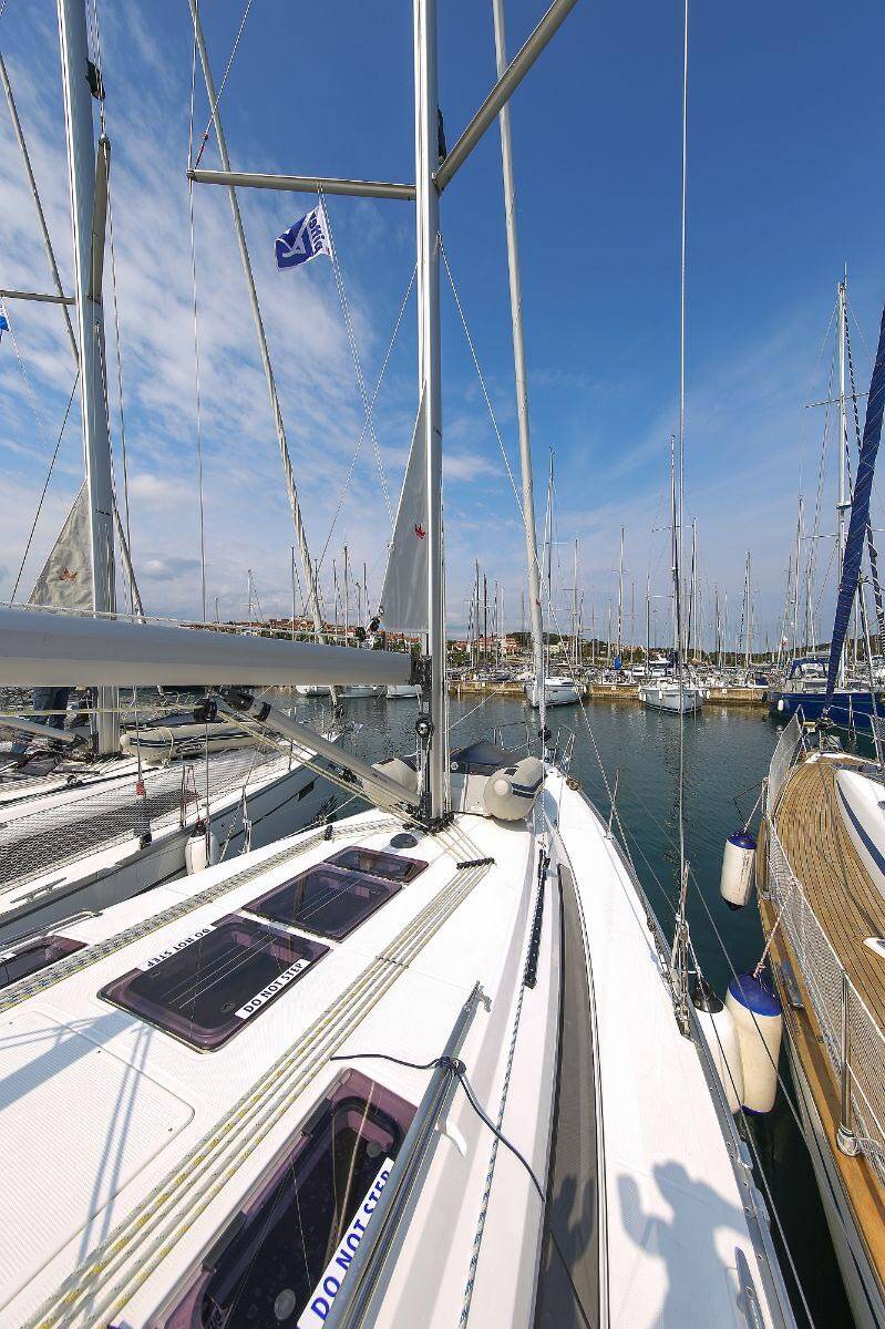 Sailing yacht Bavaria Cruiser 37 Bella Angelina