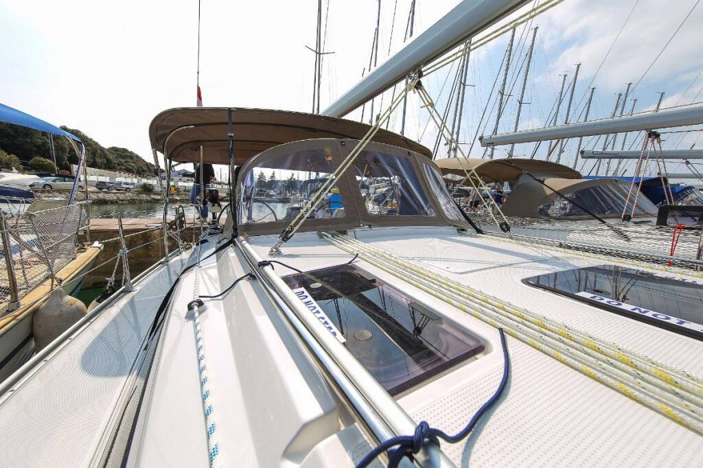 Sailing yacht Bavaria Cruiser 37 Bella Angelina