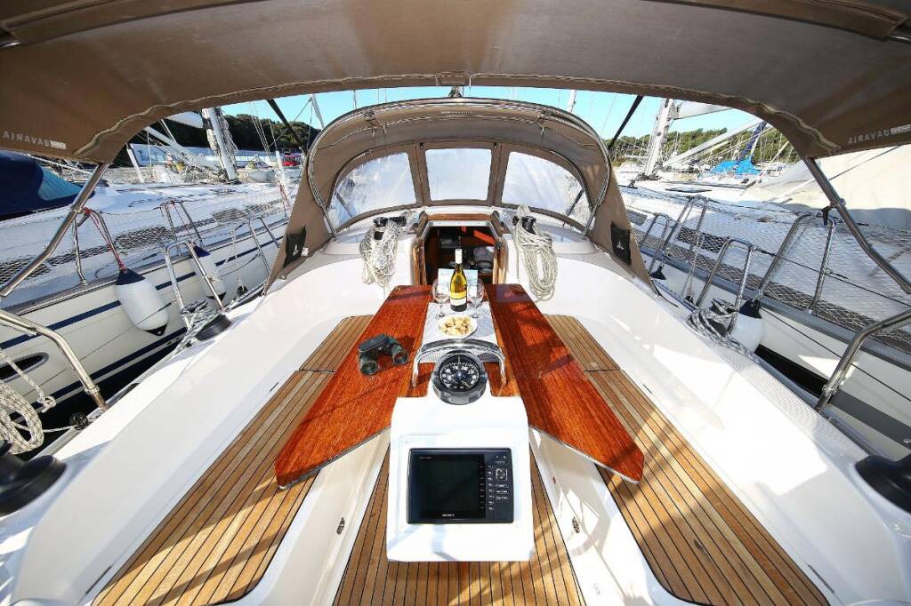 Sailing yacht Bavaria Cruiser 37 Bella Angelina