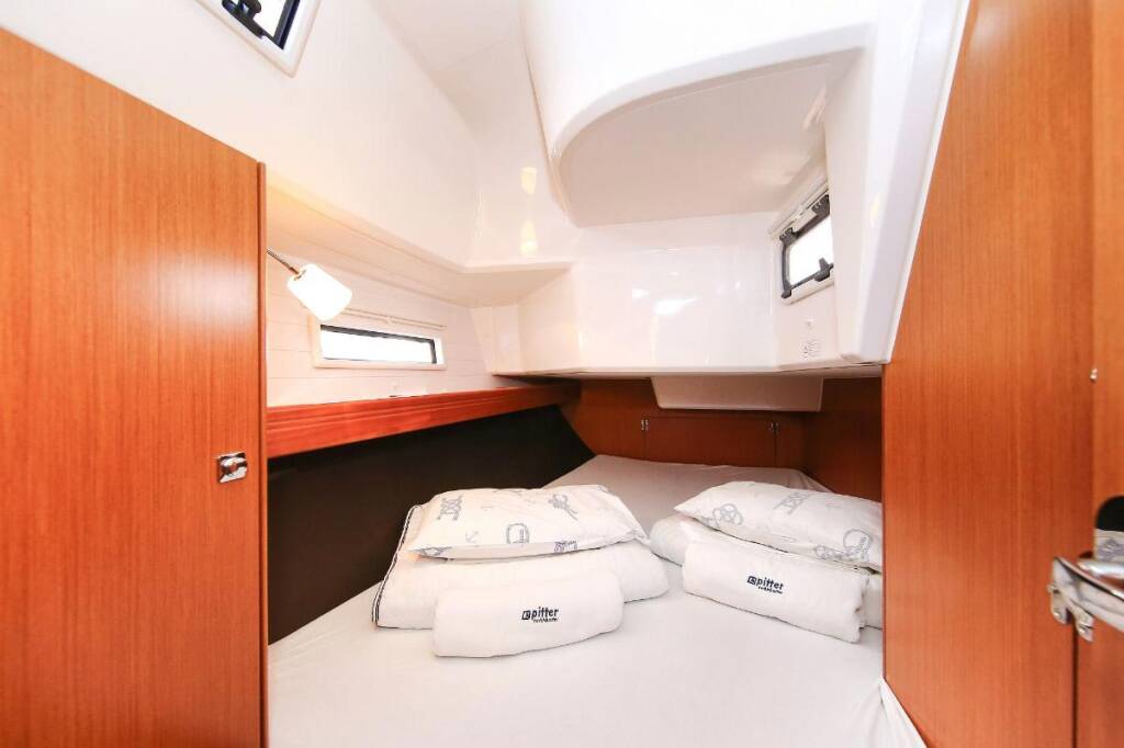 Sailing yacht Bavaria Cruiser 37 Bella Angelina