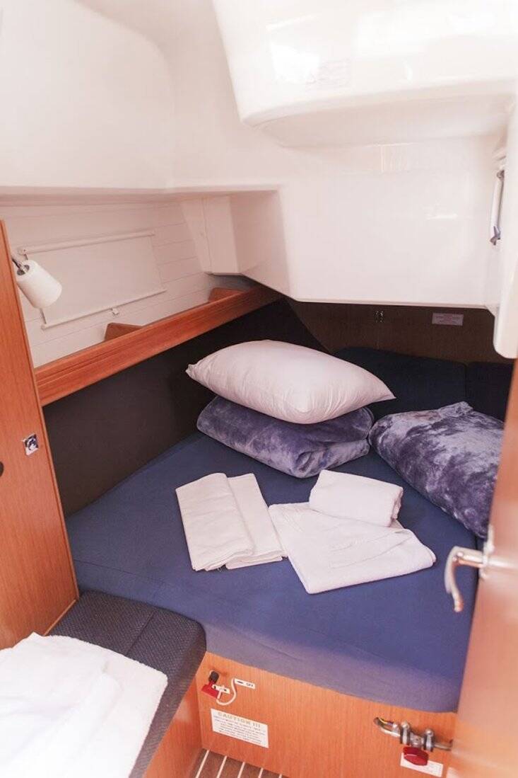 Sailing yacht Bavaria Cruiser 37 Lydia
