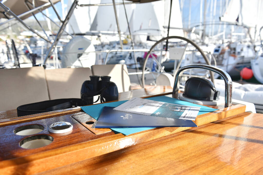 Sailing yacht Bavaria Cruiser 37 Sursulapitschi