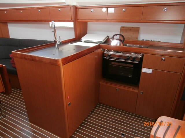 Sailing yacht Bavaria Cruiser 37 Mattina