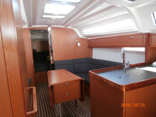 Sailing yacht Bavaria Cruiser 37 Mattina