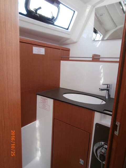 Sailing yacht Bavaria Cruiser 37 Mattina