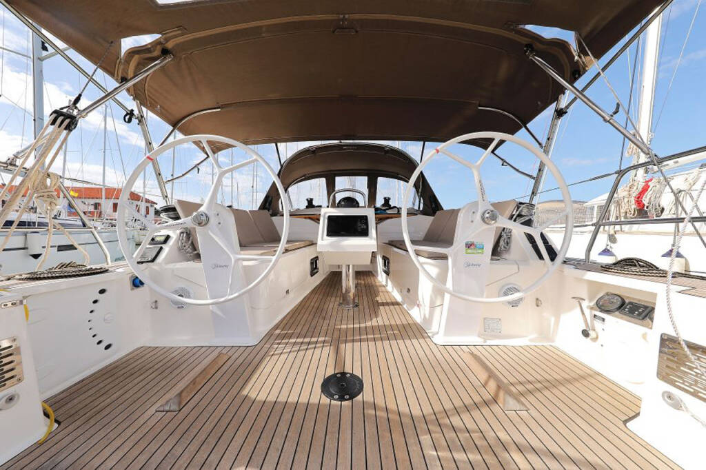 Sailing yacht Bavaria Cruiser 37 My Princess