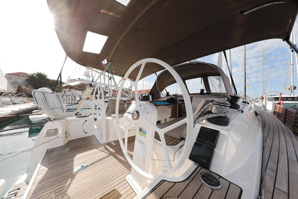 Sailing yacht Bavaria Cruiser 37 My Princess