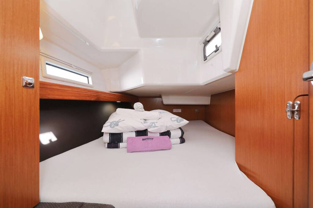 Sailing yacht Bavaria Cruiser 37 My Princess