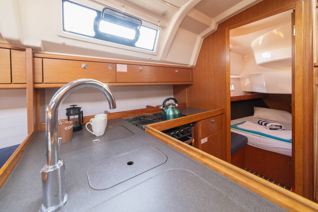 Sailing yacht Bavaria Cruiser 37 Marlo