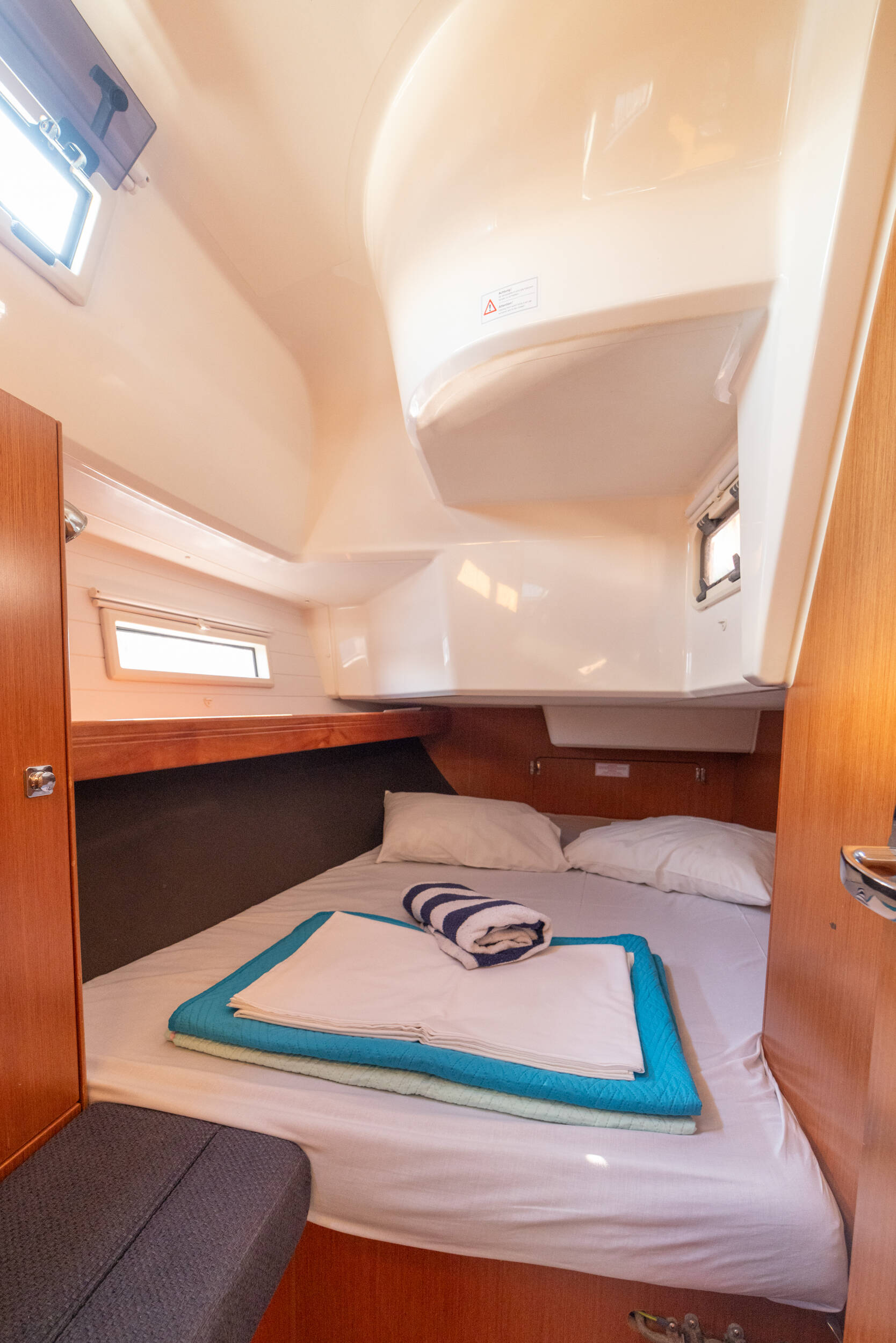 Sailing yacht Bavaria Cruiser 37 Marlo