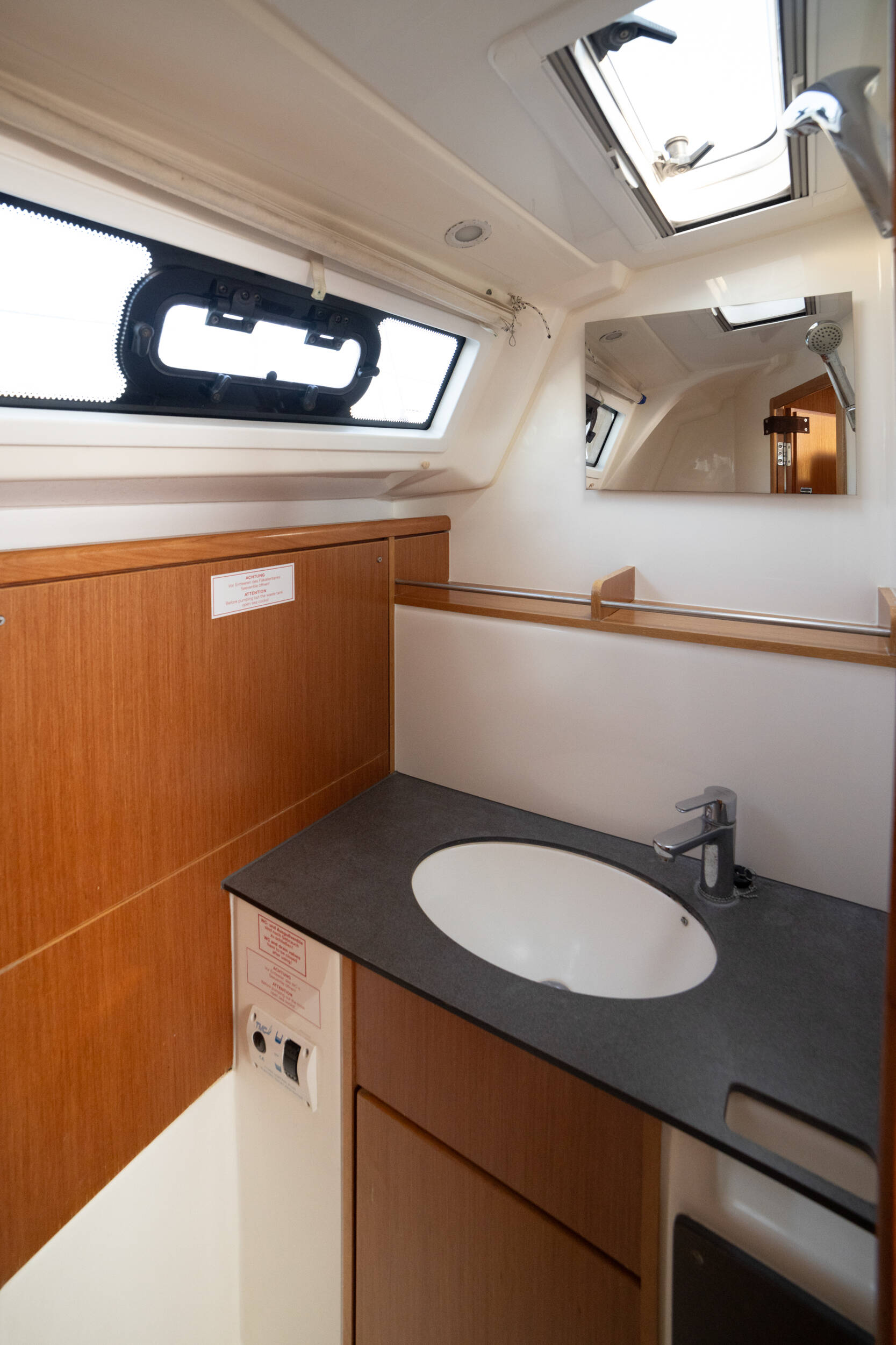 Sailing yacht Bavaria Cruiser 37 Marlo
