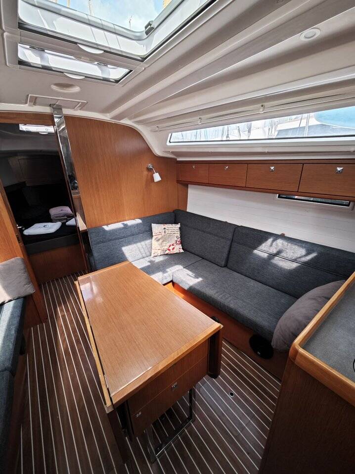 Segelyachten Bavaria Cruiser 37 Almira