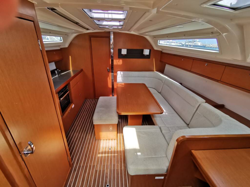 Segelyachten Bavaria Cruiser 37 ECONOMY