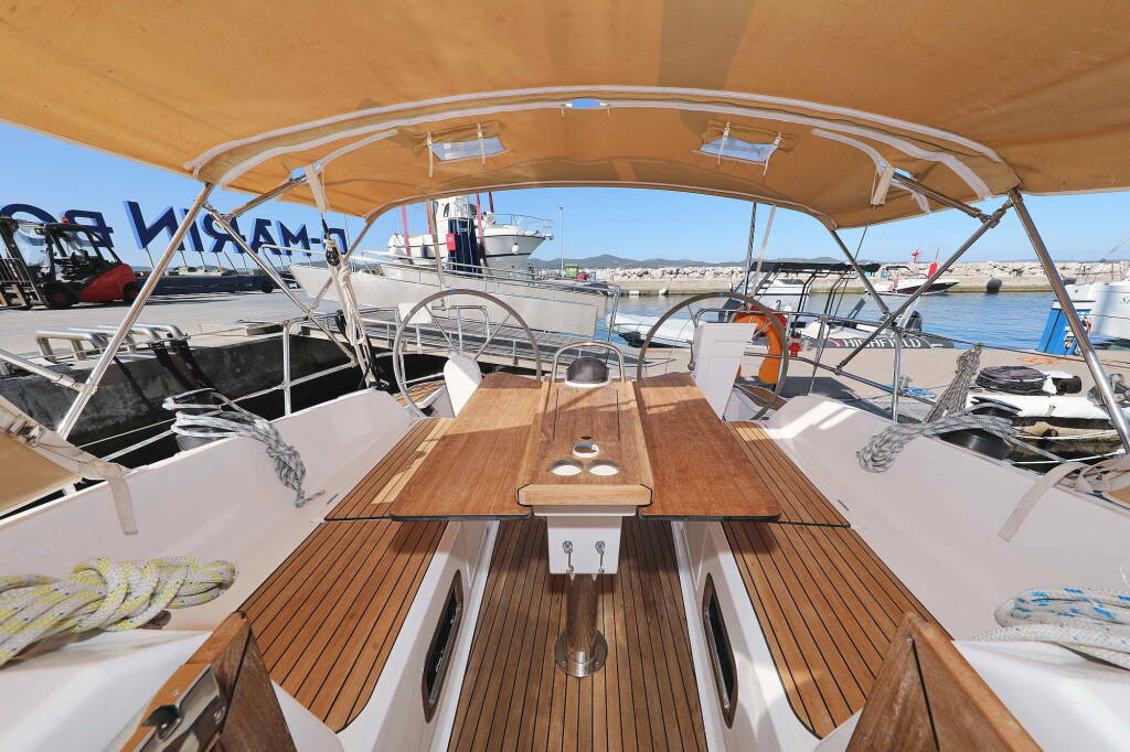 Segelyachten Bavaria Cruiser 37 ECONOMY