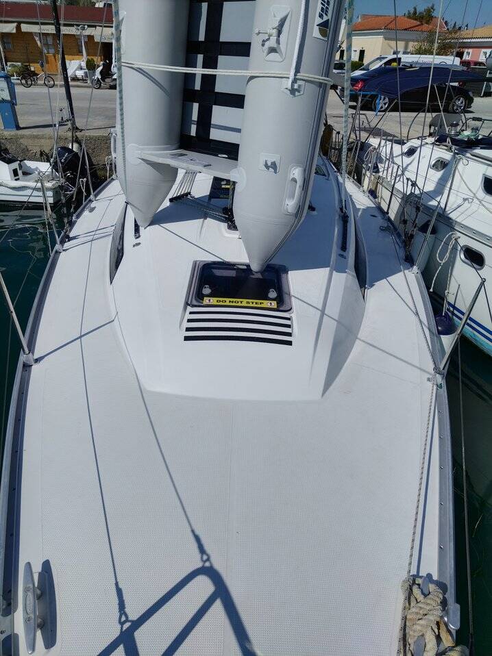 Sailing yacht Bavaria Cruiser 37 Sea Hope