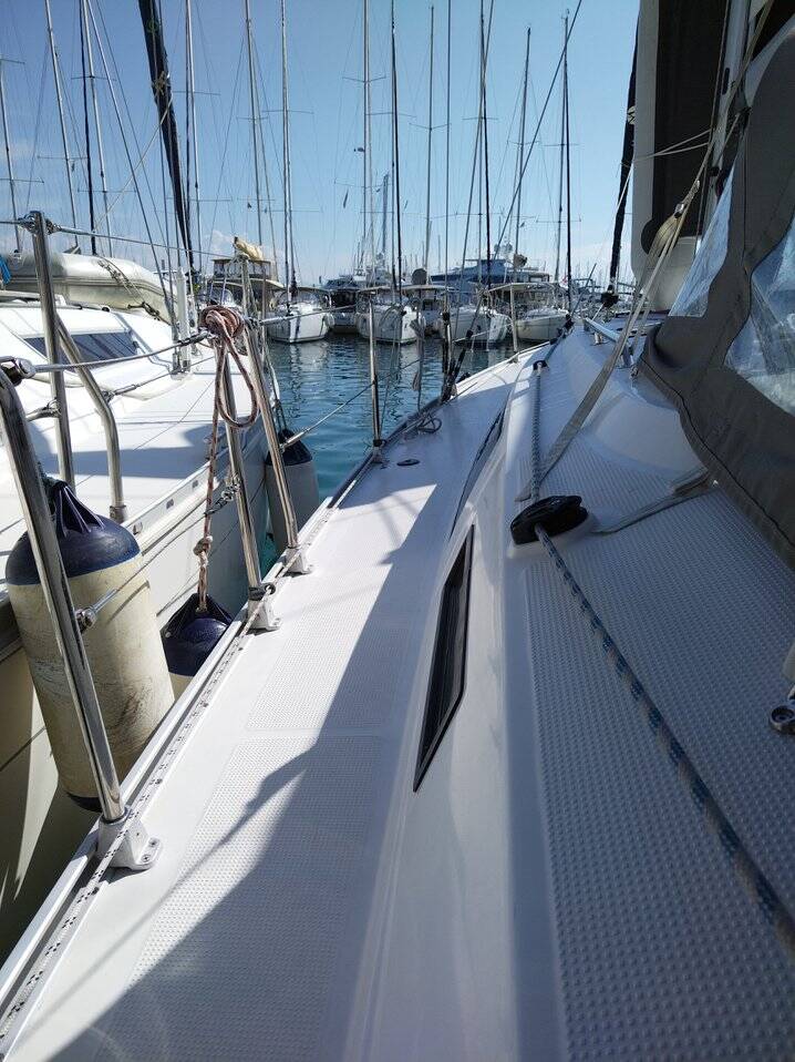 Sailing yacht Bavaria Cruiser 37 Sea Hope