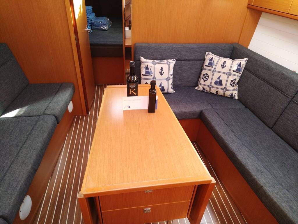 Sailing yacht Bavaria Cruiser 37 Sea Hope