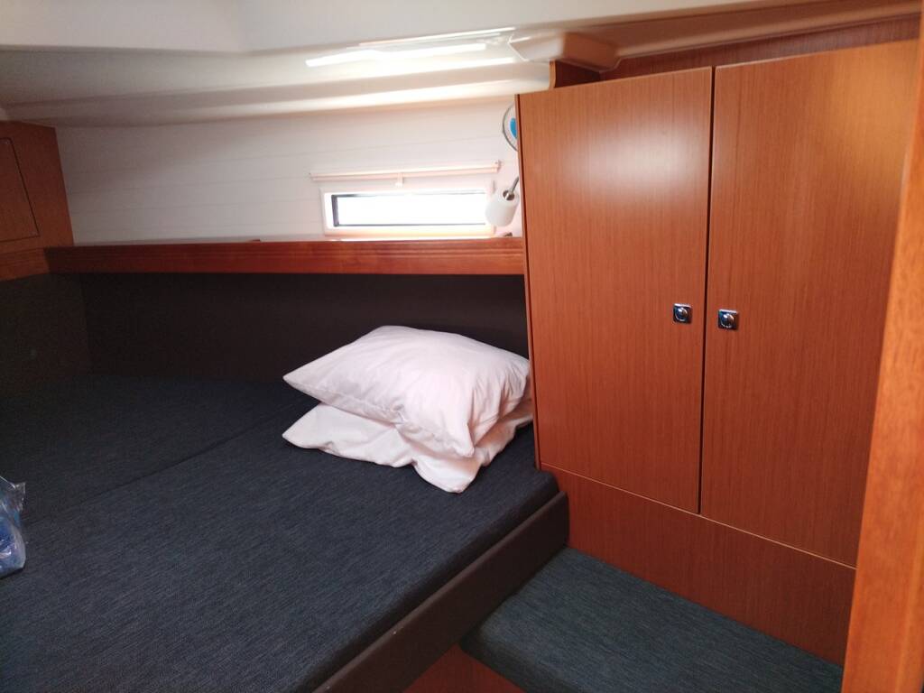 Sailing yacht Bavaria Cruiser 37 Sea Hope