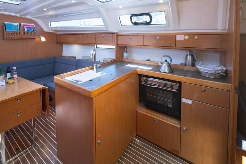 Segelyachten Bavaria Cruiser 37 Athene