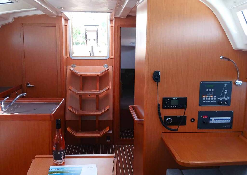 Sailing yacht Bavaria Cruiser 37 Xenia