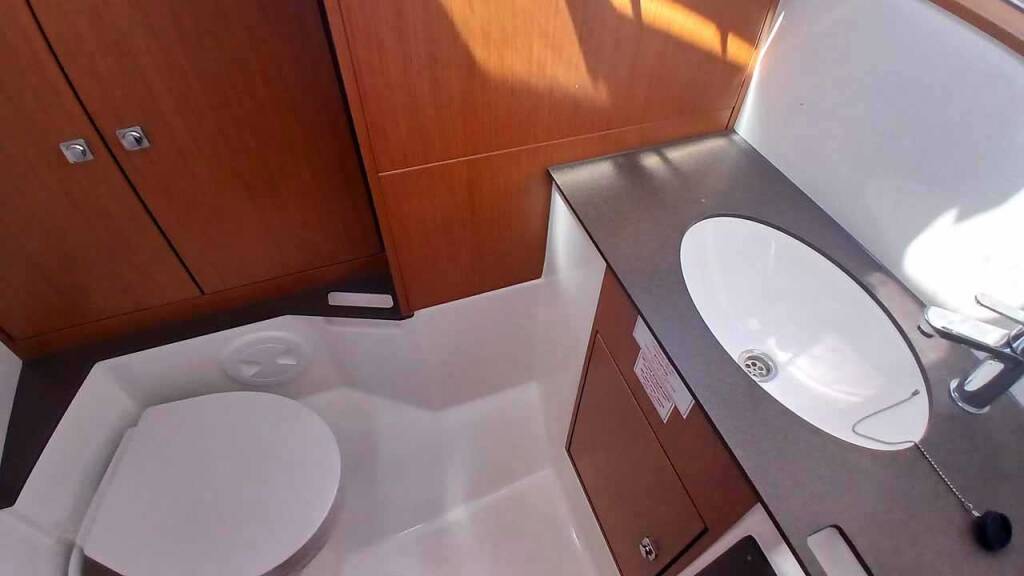 Sailing yacht Bavaria Cruiser 37 Xenia