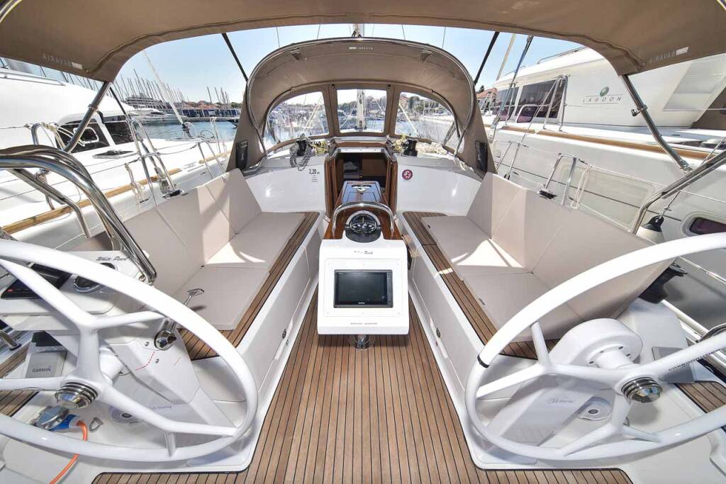 Segelyachten Bavaria Cruiser 37 White Pearl 
