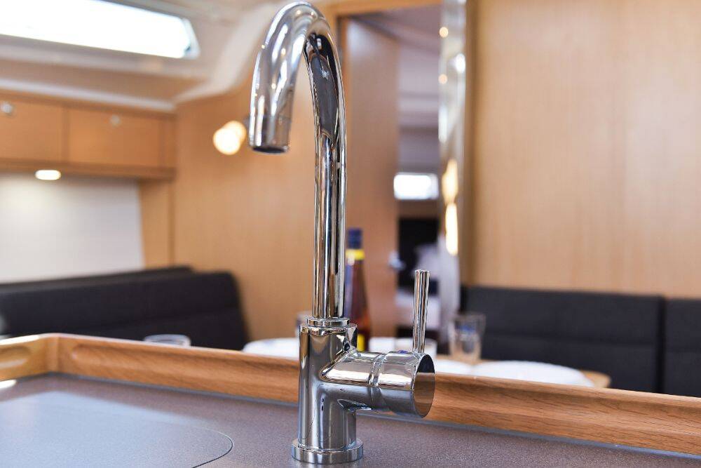 Sailing yacht Bavaria Cruiser 37 White Pearl 