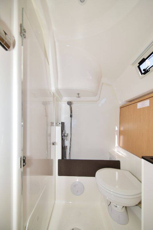 Sailing yacht Bavaria Cruiser 37 White Pearl 