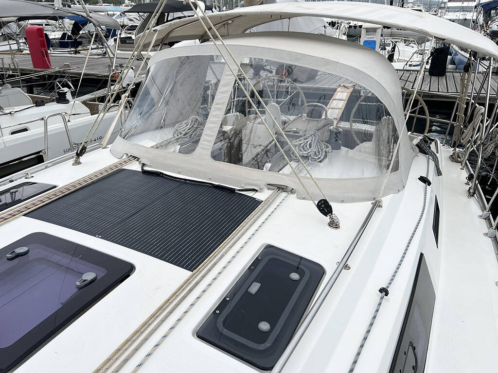 Sailing yacht Bavaria Cruiser 37 Bura
