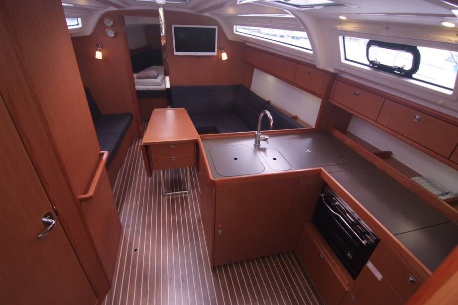 Segelyachten Bavaria Cruiser 37 Jugo