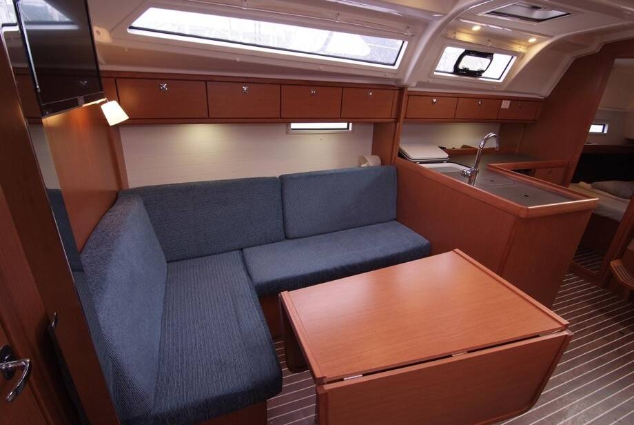 Segelyachten Bavaria Cruiser 37 Jugo