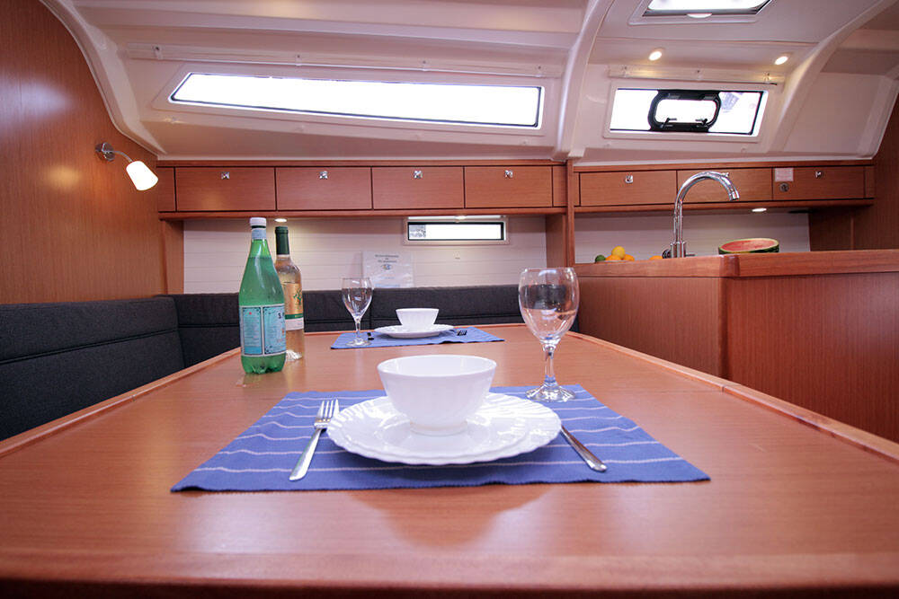 Sailing yacht Bavaria Cruiser 37 Black Pearl