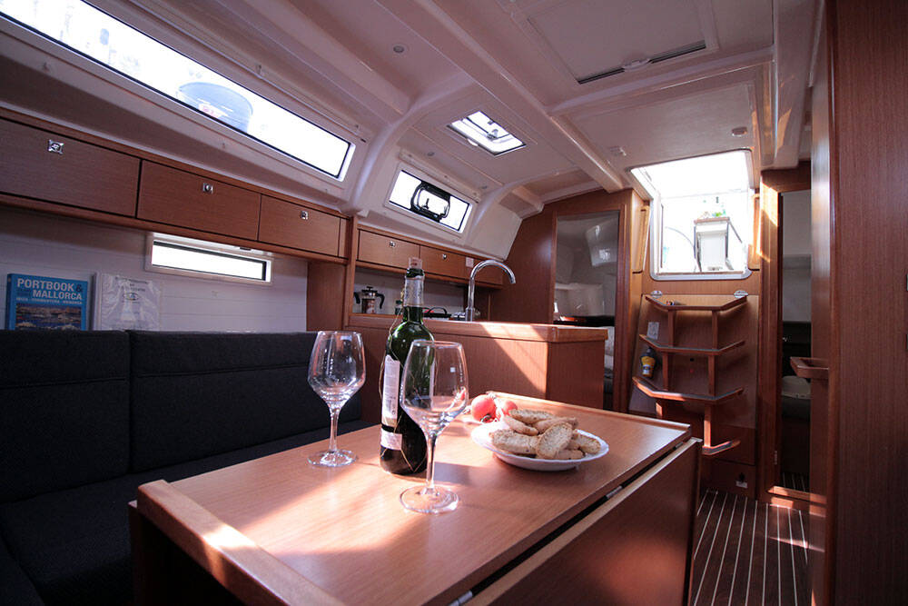 Sailing yacht Bavaria Cruiser 37 Chilly Lilly